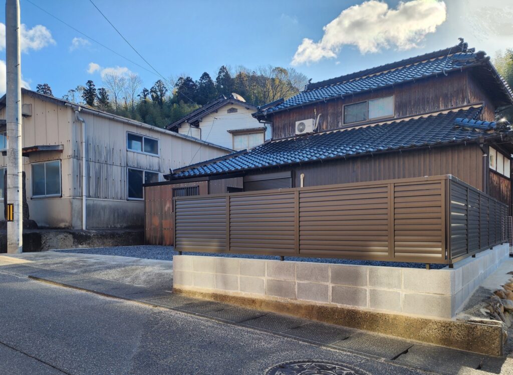 周南市　M様邸　倉庫解体・テラス・外構フェンス新設工事