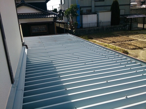 光市M様邸　屋根ルーフデッキカバー葺き工事