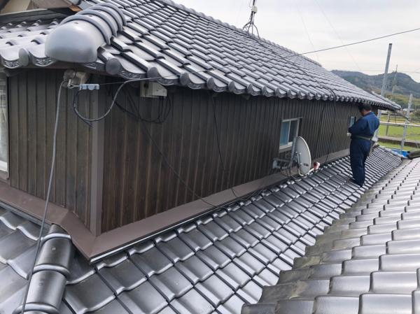 LINE_ALBUM_邸屋根葺き替え工事_220406_77.jpg