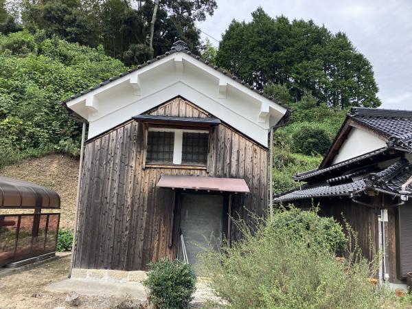 岩国市Y様邸　蔵焼杉塗装工事